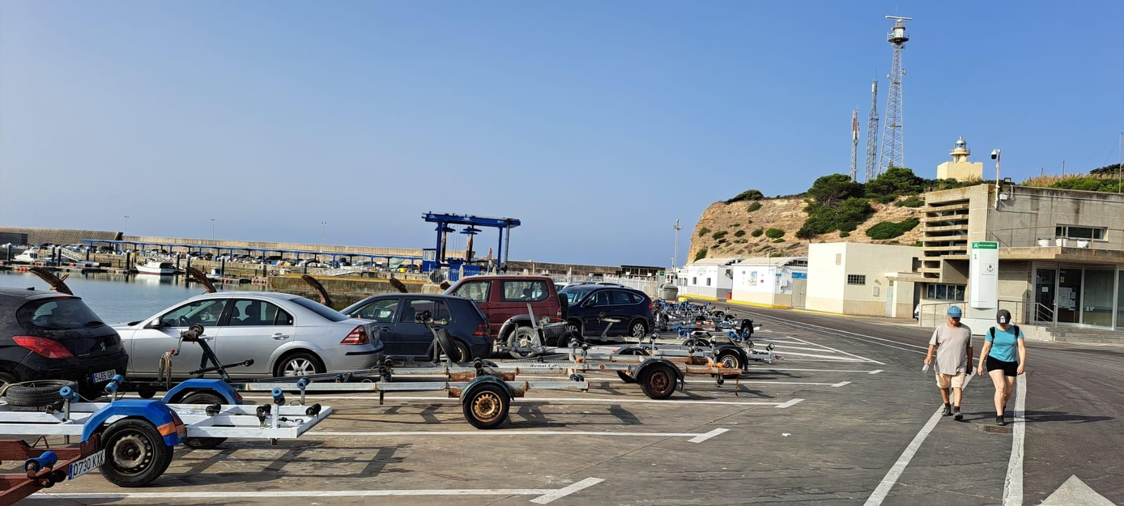 Instalaciones del puerto pesquero de Conil