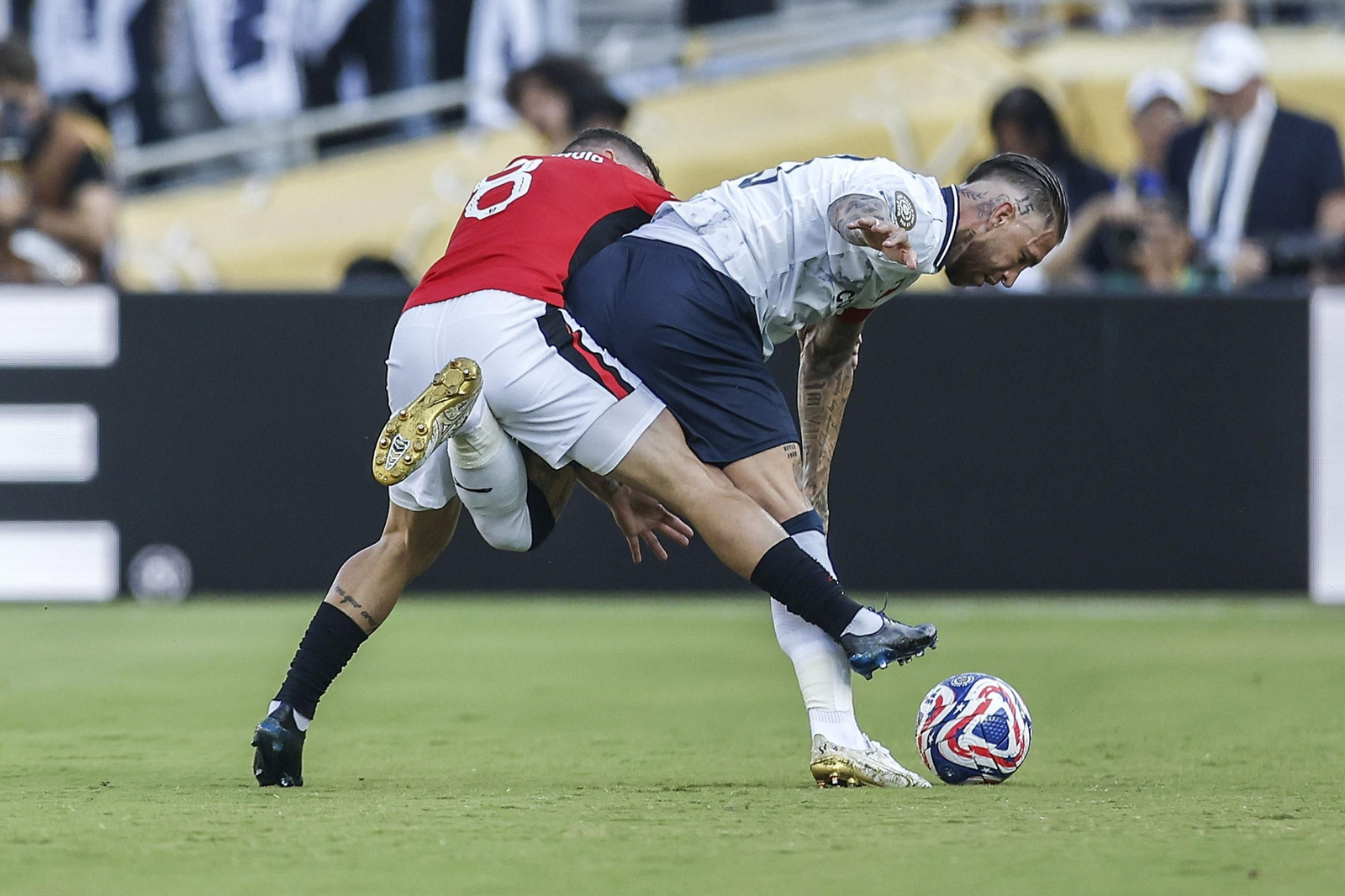 Urawa Red Diamonds-Monterrey (52).jpg