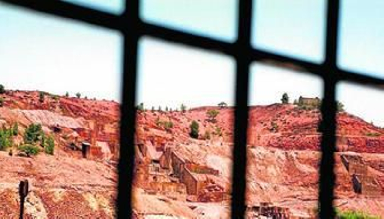 Instalaciones mineras de Riotinto, que permanecen atrapadas por un enrejado legal y de especulación urbanística.