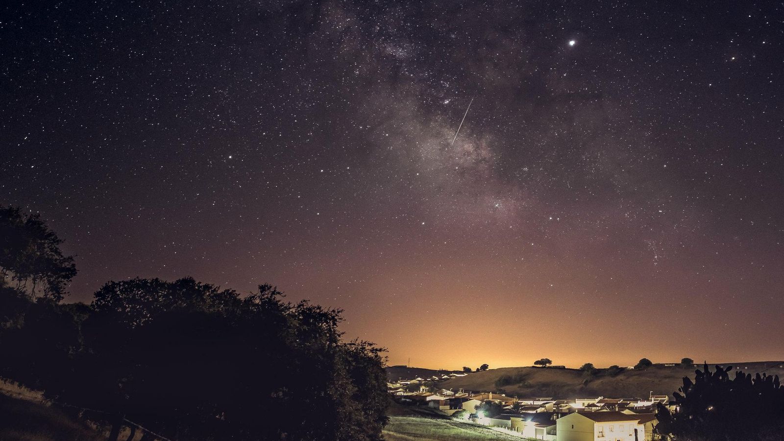 Visión nocturna del Real de la Jara