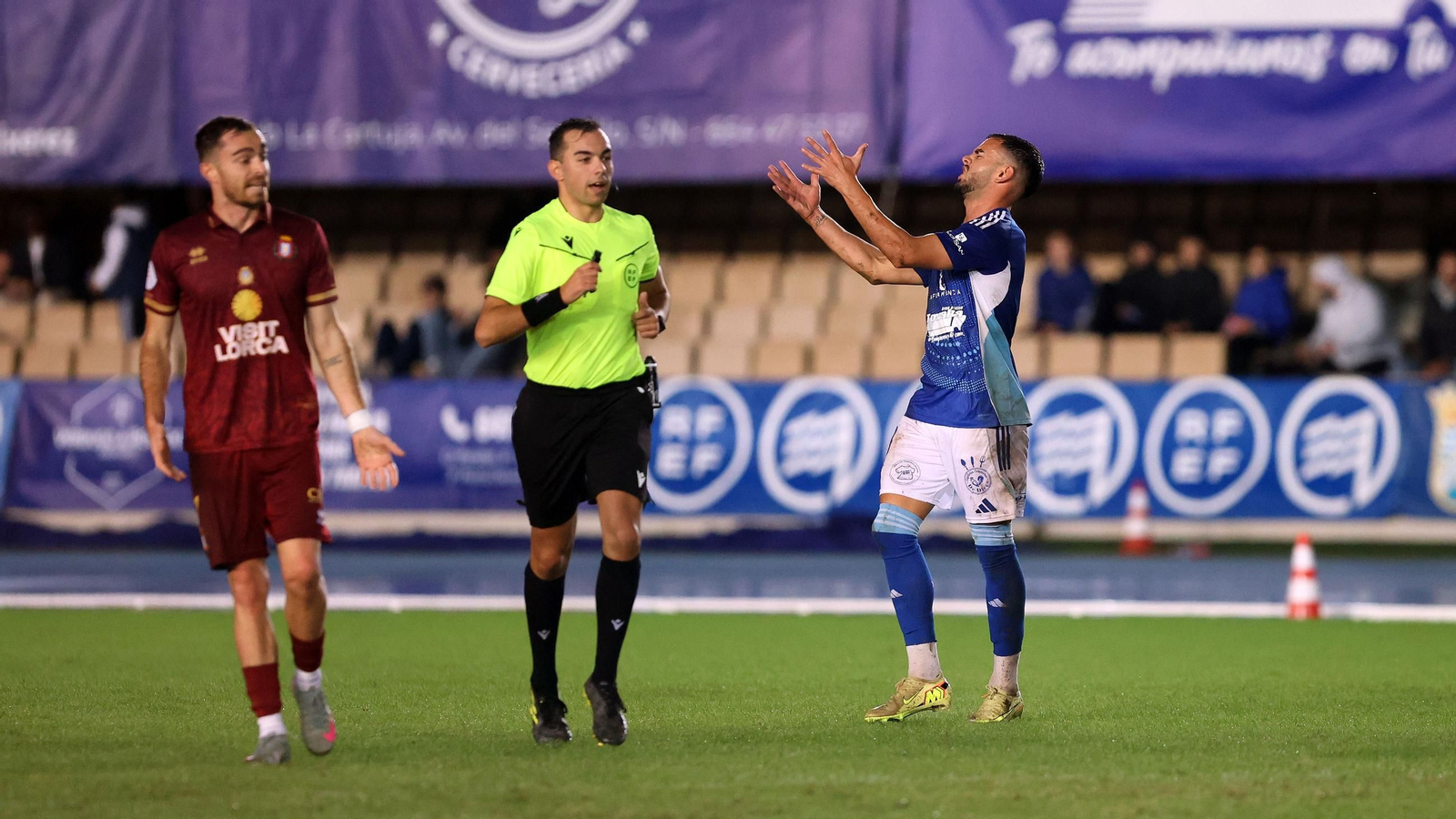 Imágenes del Xerez CD contra el Lorca Deportiva en Chapín