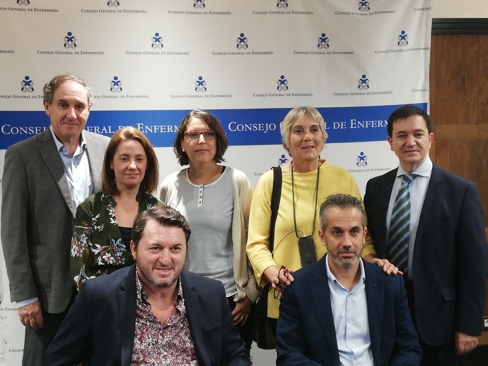 Pedro López, cirujano pediátrico; Eva García Peña, enfermera; Eva Merlos, madre de un paciente; Maite Carreras, tesorera de ASIA, Fran Sardón, presidente del grupo IFE, y Ángel de Propios.