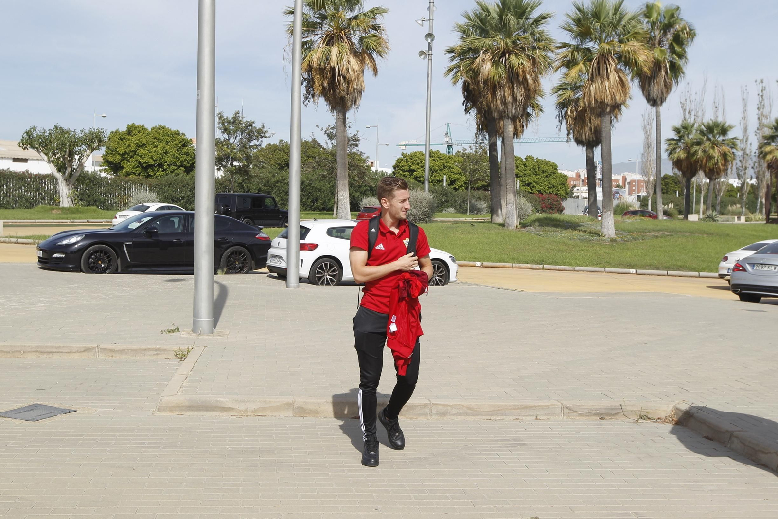 Fotogalería salida jugadores U.D. Almería hacia Alcorcón