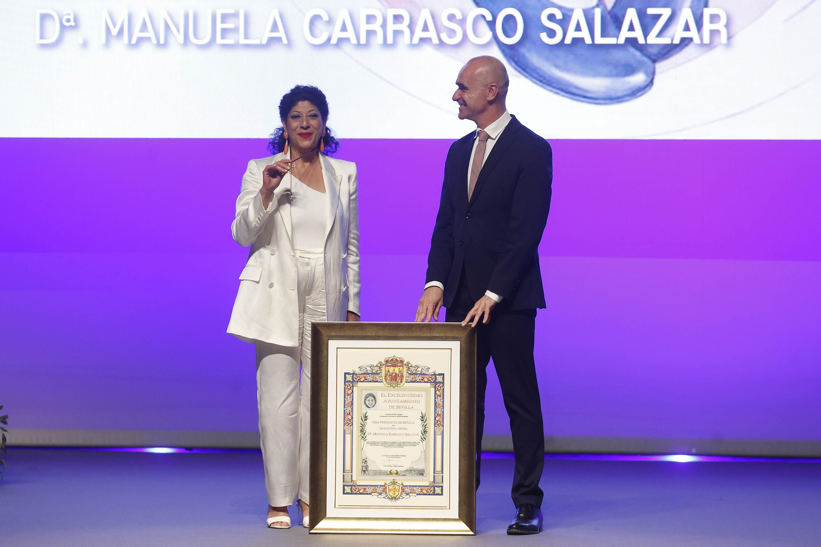 Las imágenes de la entrega de las medallas de la ciudad