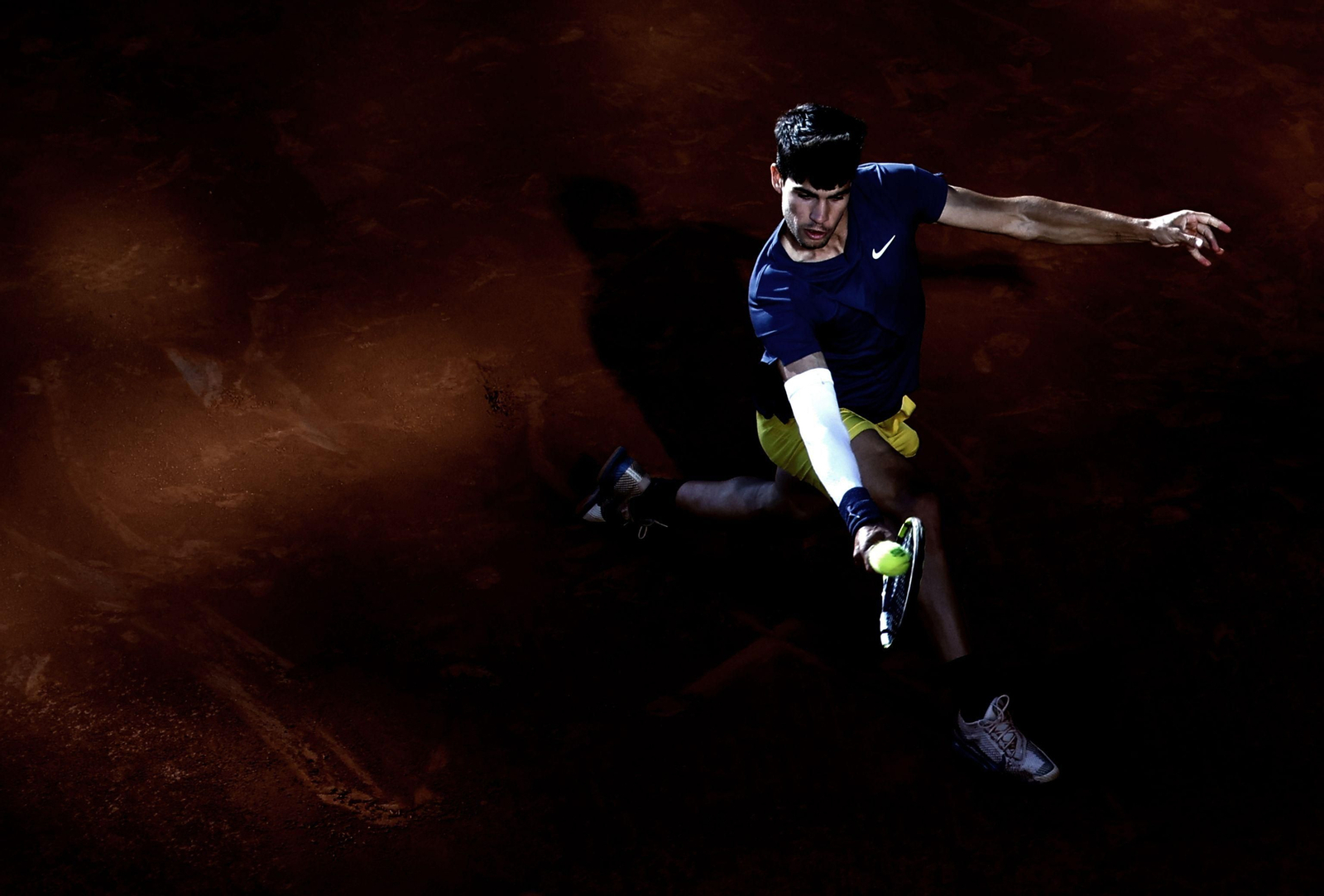 Las fotos del primer título de Carlos Alcaraz en Roland Garros