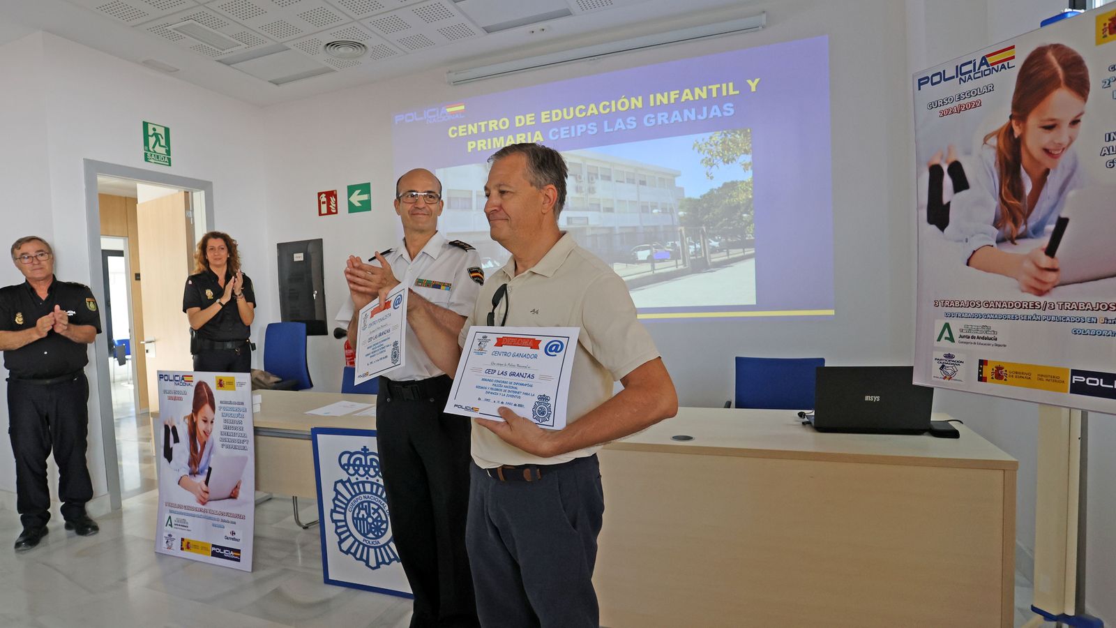 Premios del 2º concurso de infografías sobre los riesgos de internet para alumnos de 5º y 6º de primaria