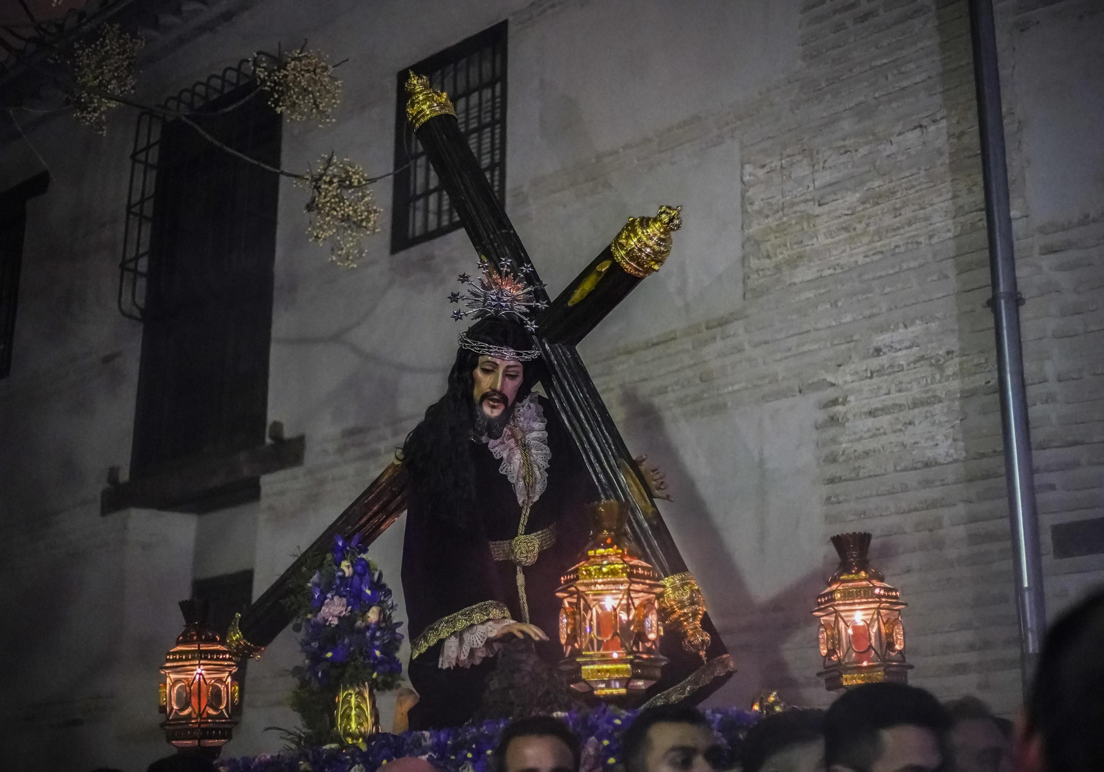 Del Albaicín al Realejo, las imágenes del traslado de Tres Caídas