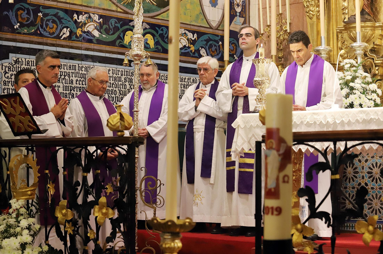 Imágenes del funeral de Bienvenido González, hermano mayor de la Cinta
