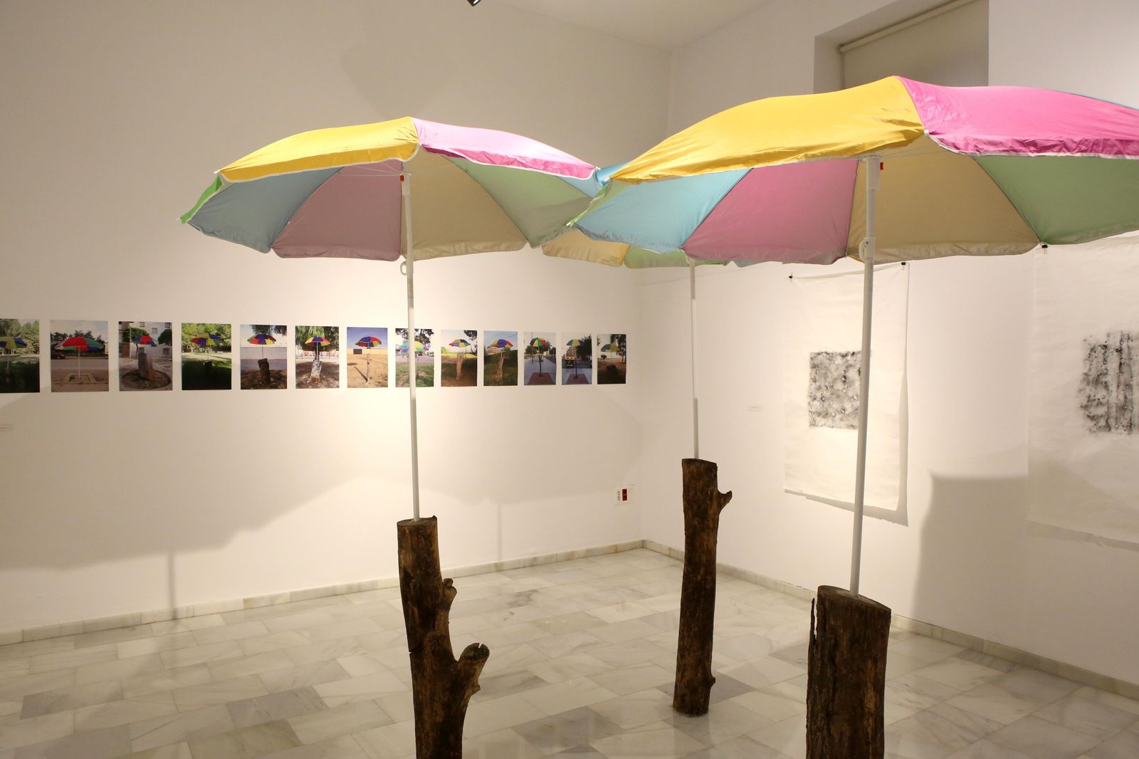 Detalle de la nueva exposición de Chema Rodríguez.