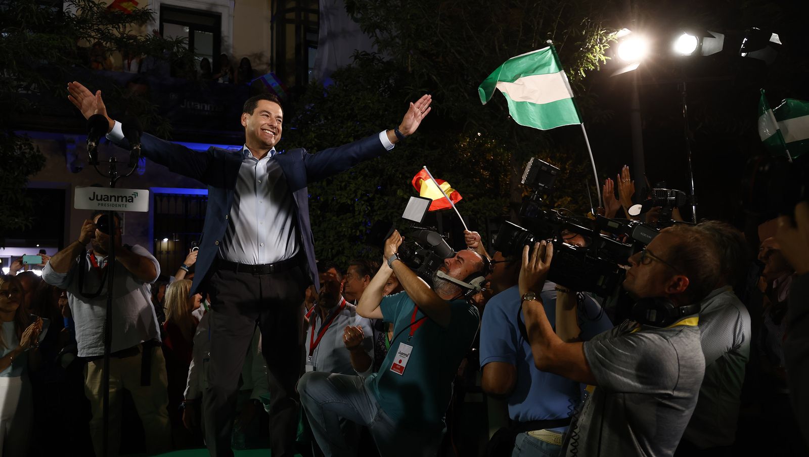 El triunfo de Juanma Moreno, en imágenes