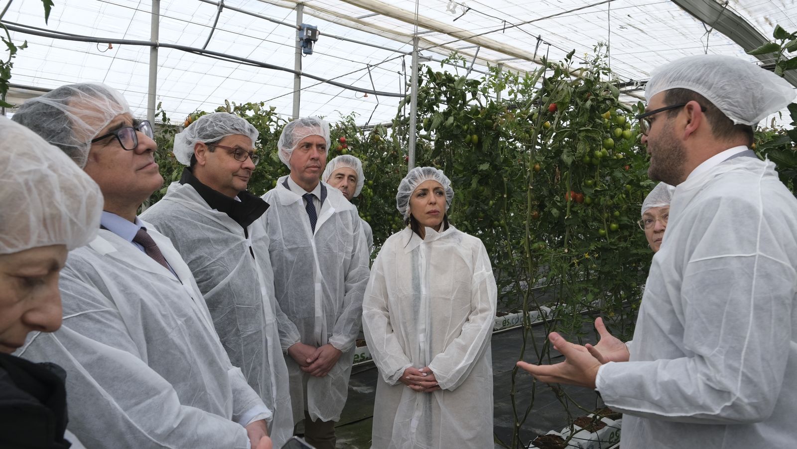 Visita al invernadero del centro AgroConnect.