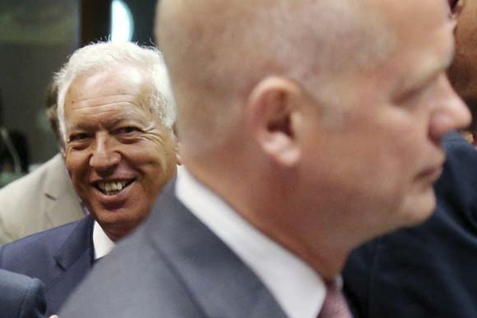 Margallo dice que los controles seguirán hasta que se recupere la "relación de confianza" con el Peñón