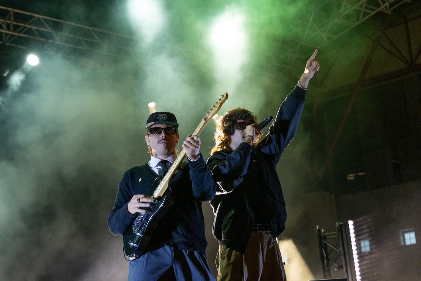 Feria de noche de San Lucas, Concierto de La Plazuela y La Mona Chita Rock, en imágenes