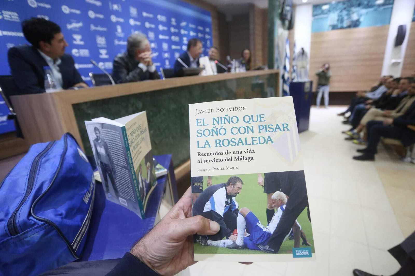 La presentación de "El niño que soñó con pisar La Rosaleda"