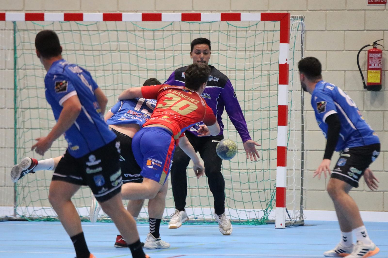 Los almerienses no dieron opción a los sevillanos