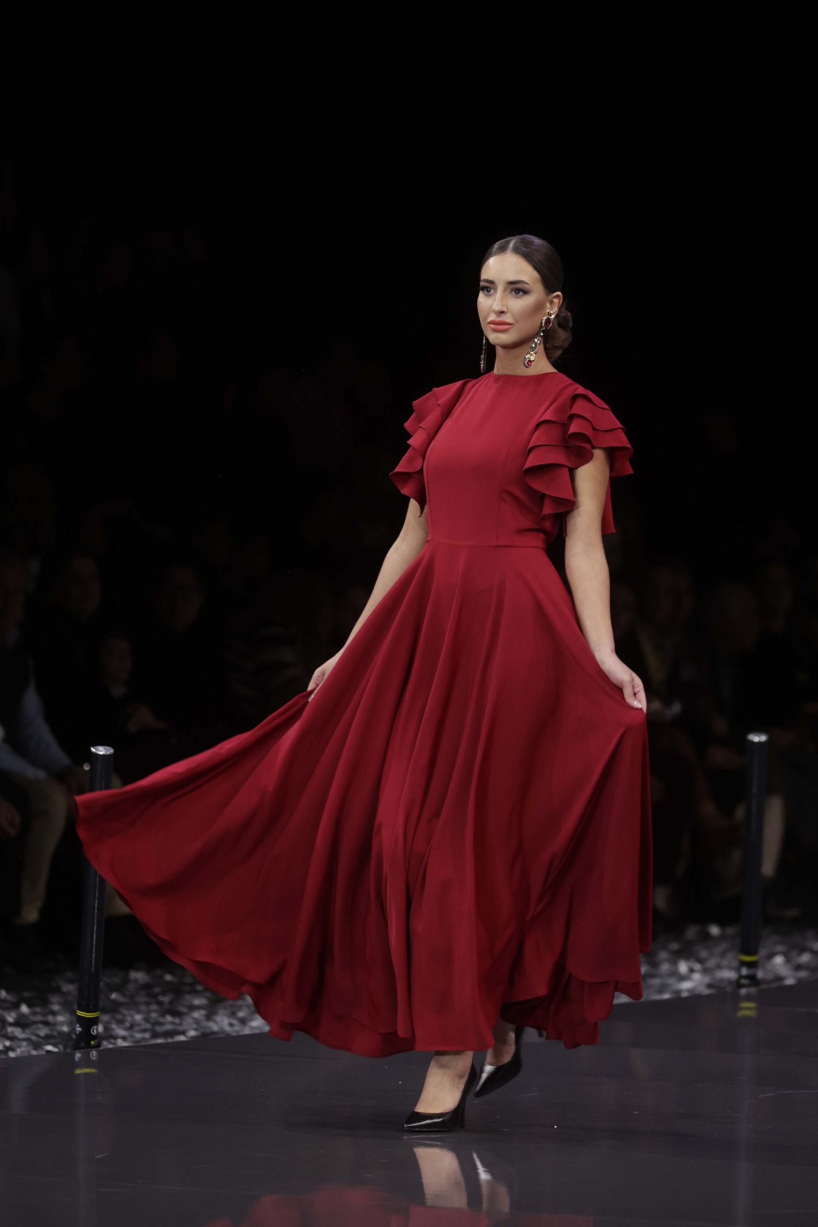 El desfile de Pilar Rubio en SIMOF 2023, todas las fotos