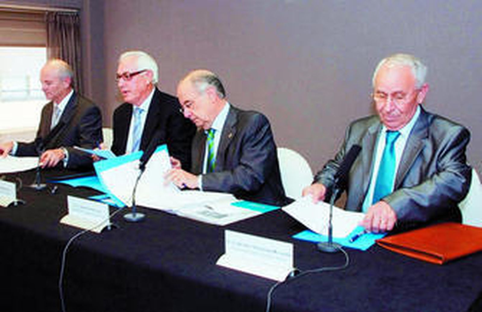 Vicente Oliver (Albalat), Luis Robledo (CajaCampo), Pérez Lao (Cajamar) y Eleuterio Hernández (Casinos).