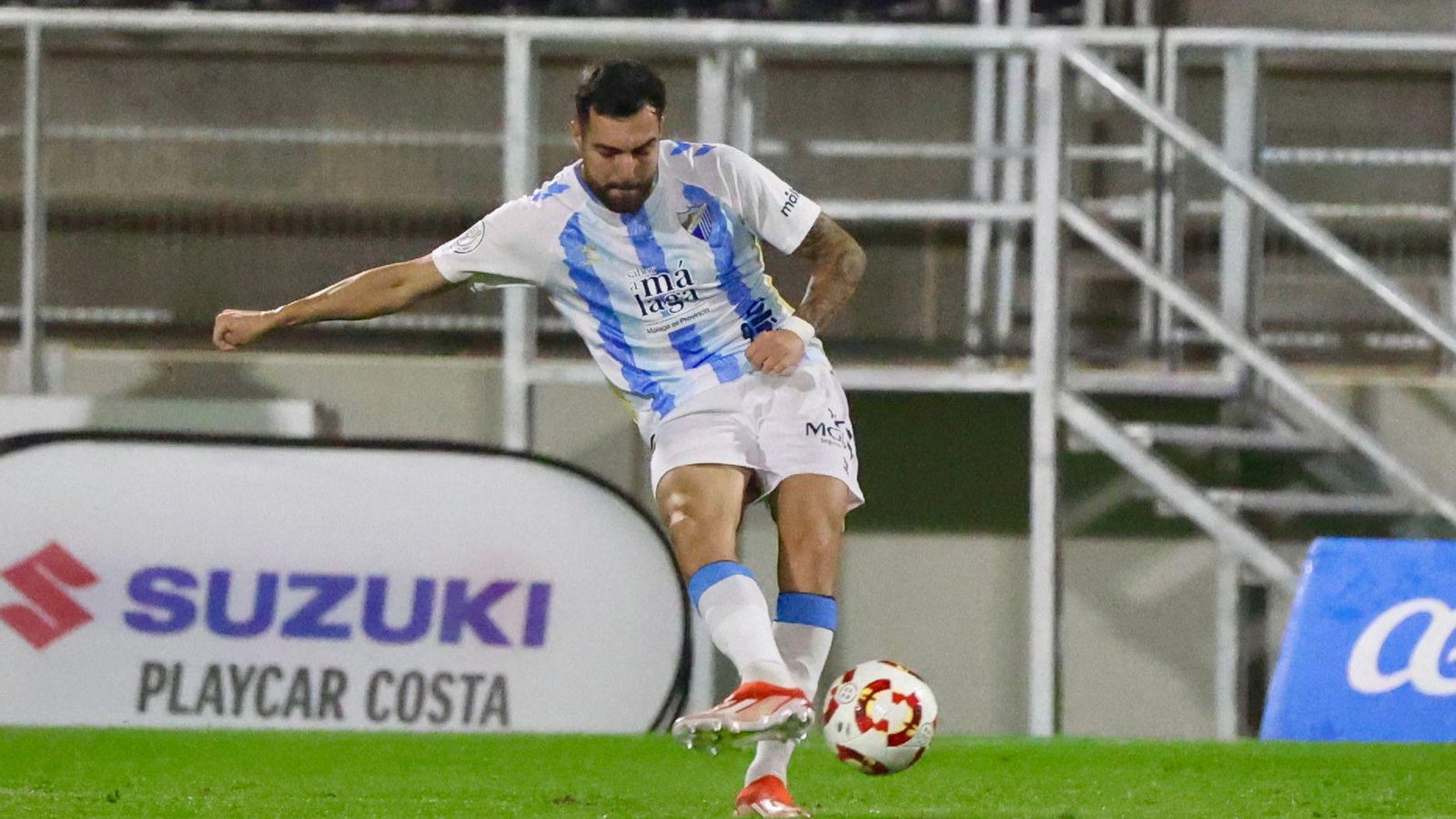 Las fotos del CD Estepona - Málaga CF de Copa del Rey