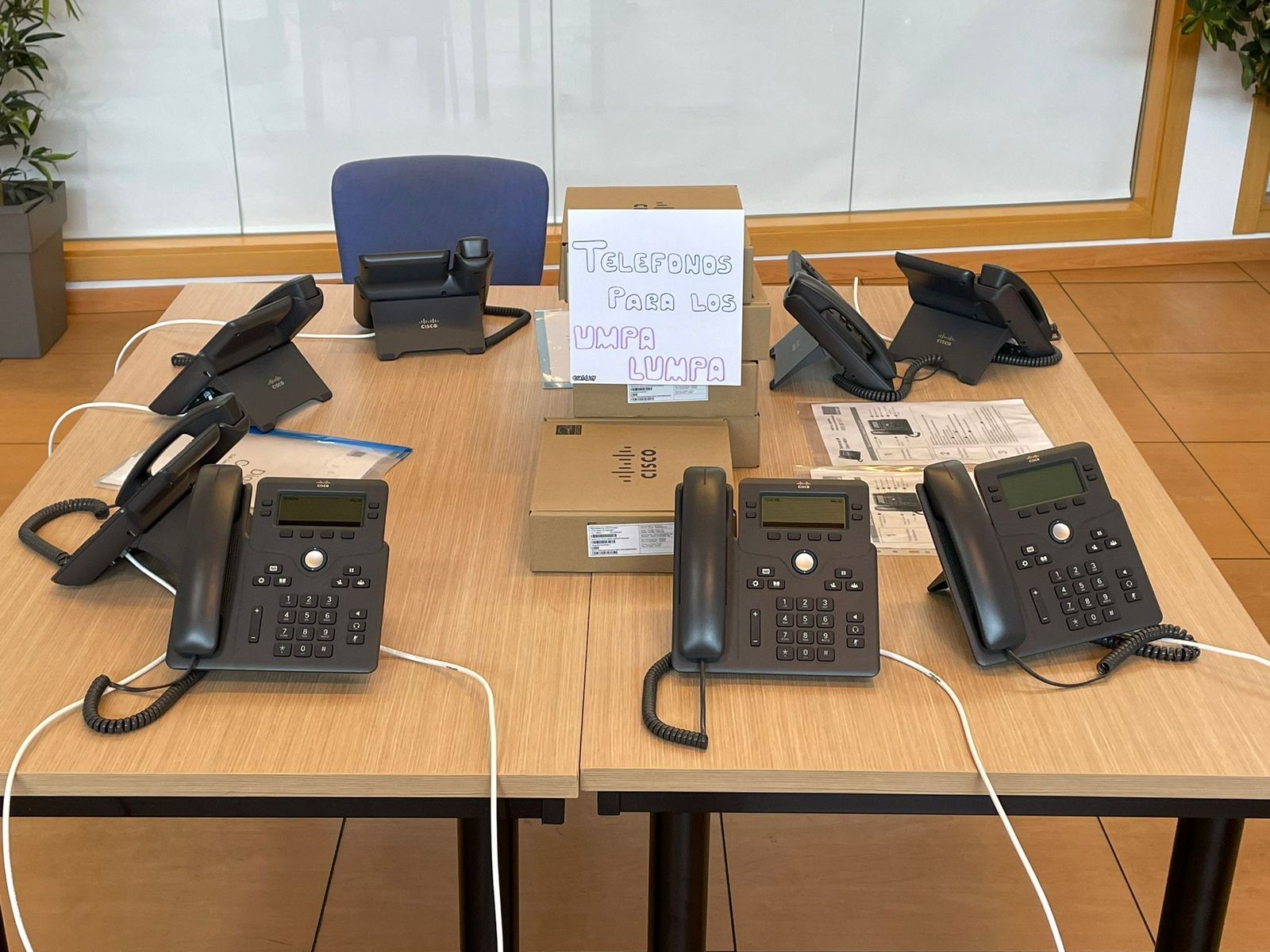 Los teléfonos instalados para comunicarse con los policías en caso de fallos.