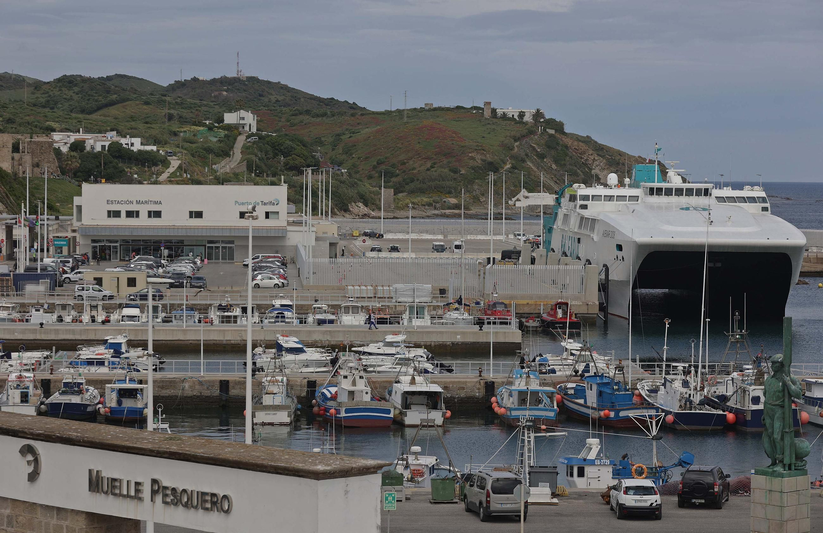Así fue el primer viaje del 'Avemar Dos' entre Tarifa y Tánger con Baleària, en imágenes