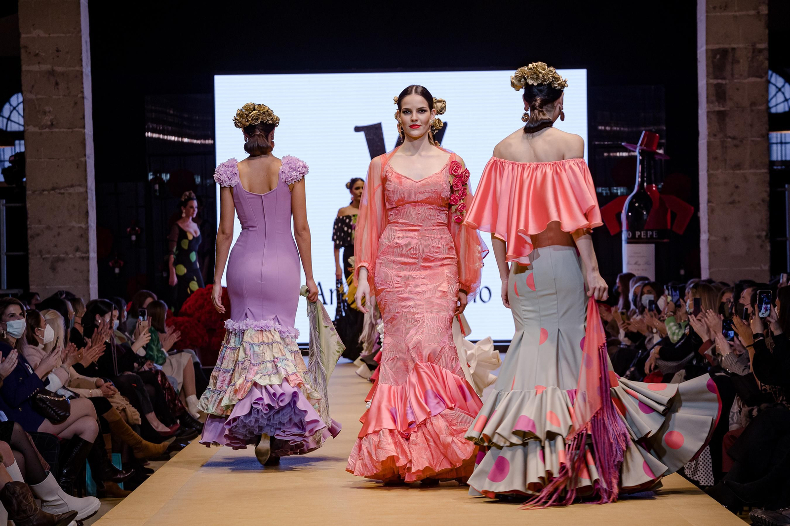 El desfile de Ángeles Verano en la Pasarela Flamenca de Jerez, todas las fotos
