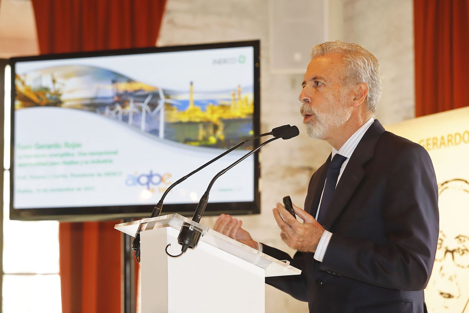 Imágenes del Foro Gerardo Rojas de Huelva Información