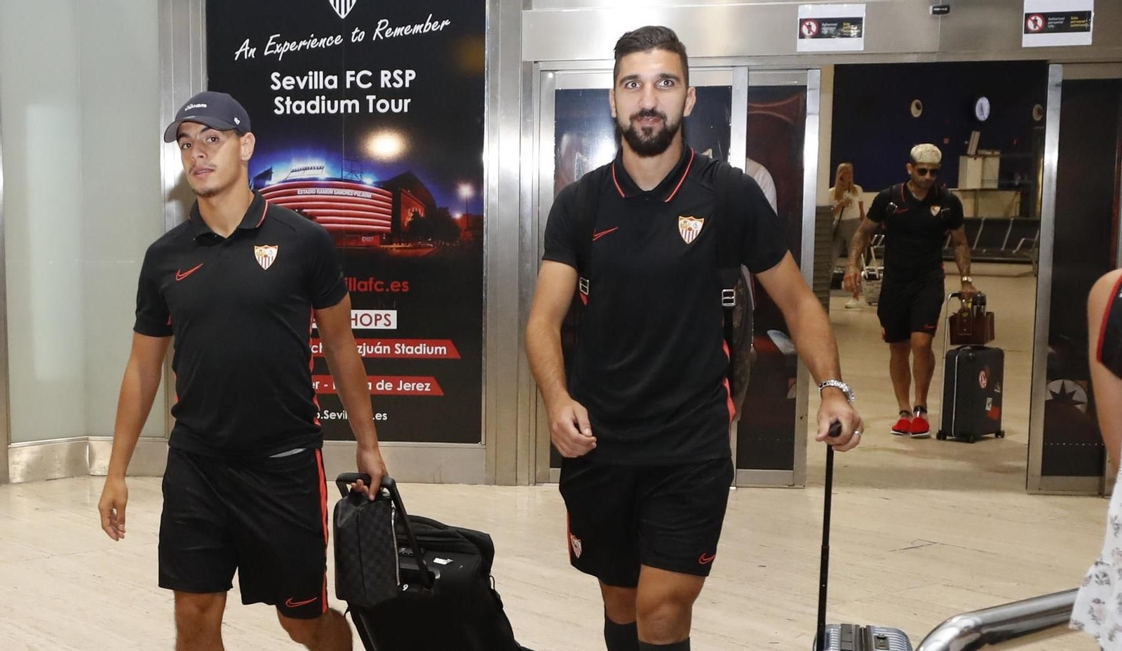 Ben Yedder y Dabbur regresan de EEUU esta mañana. Banega, al fondo.