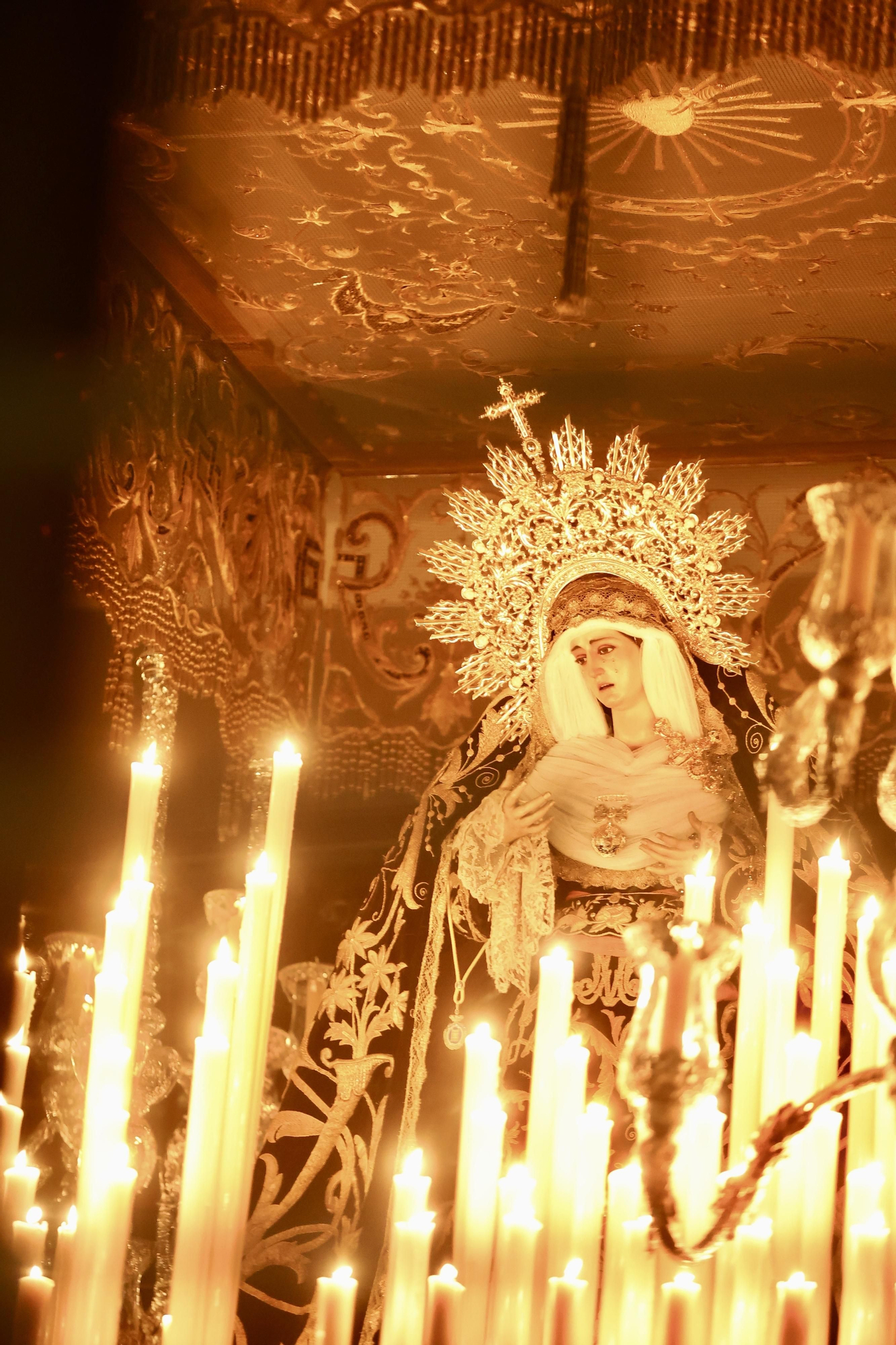 El Sepulcro en el Viernes Santo en Málaga El Sepulcro en el Viernes Santo en Málaga