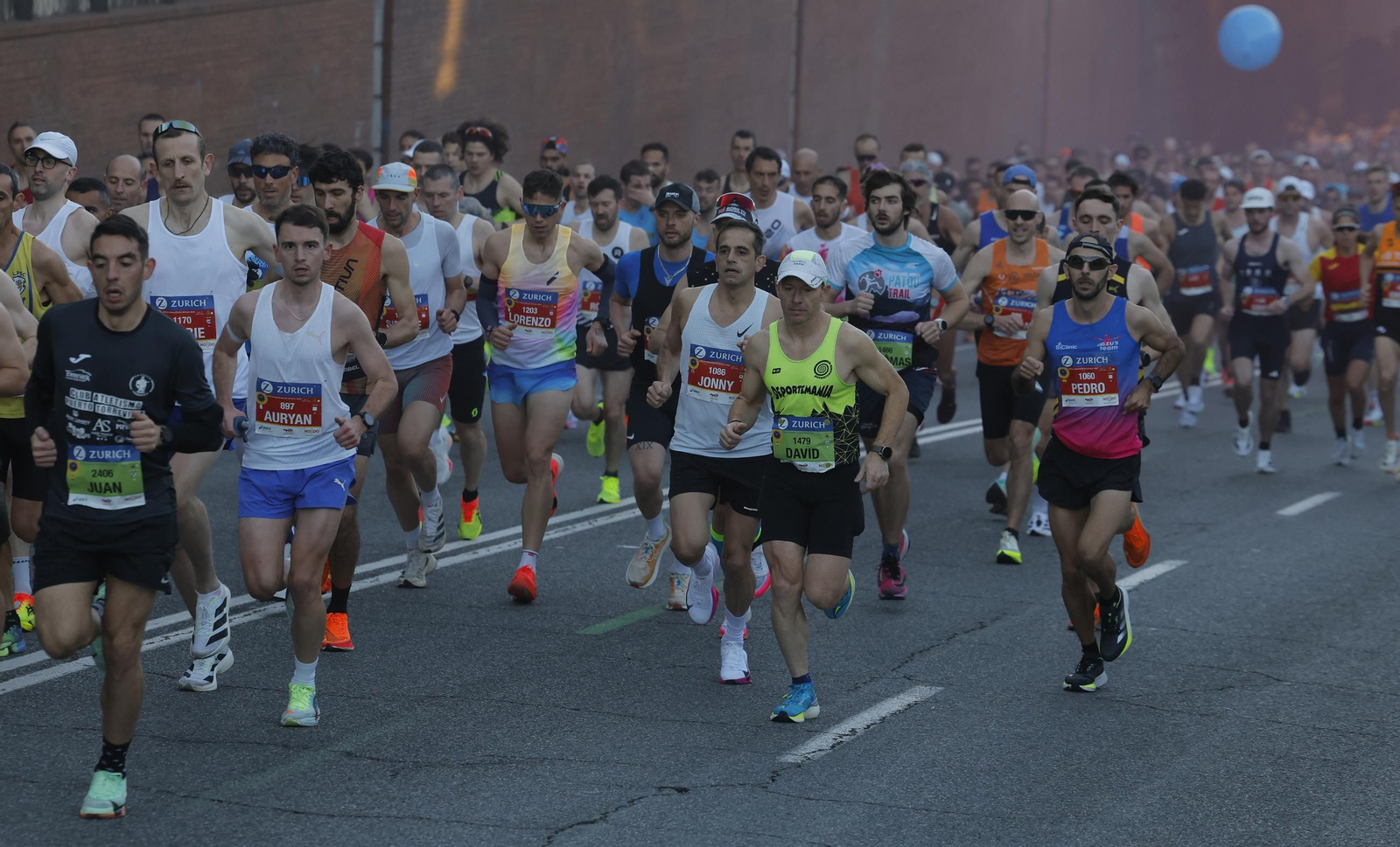 Búscate en el Zurich Maratón de Sevilla 2025