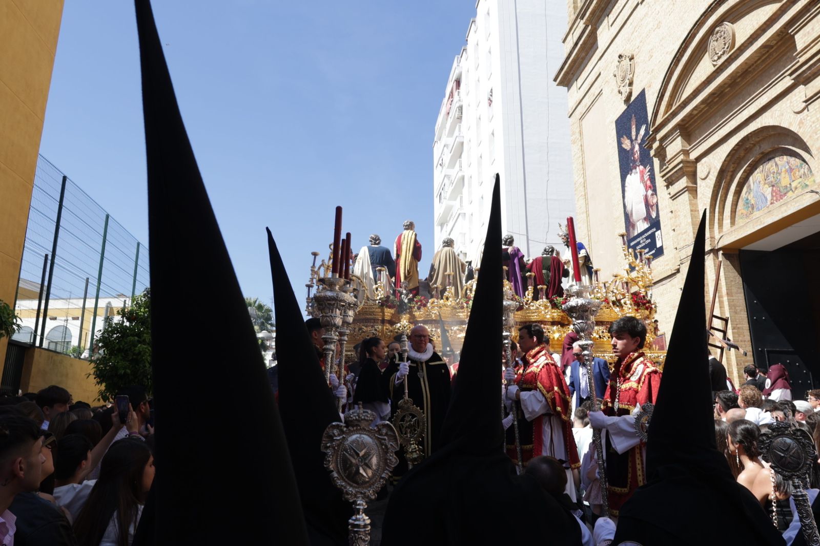 Domingo de Ramos: La Sagrada Cena en Huelva, en imágenes