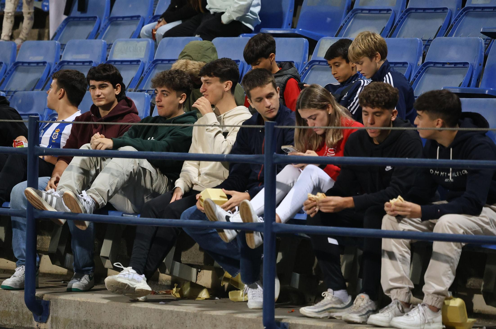 Búscate en las gradas del Nuevo Colombino en el Recre-Algeciras