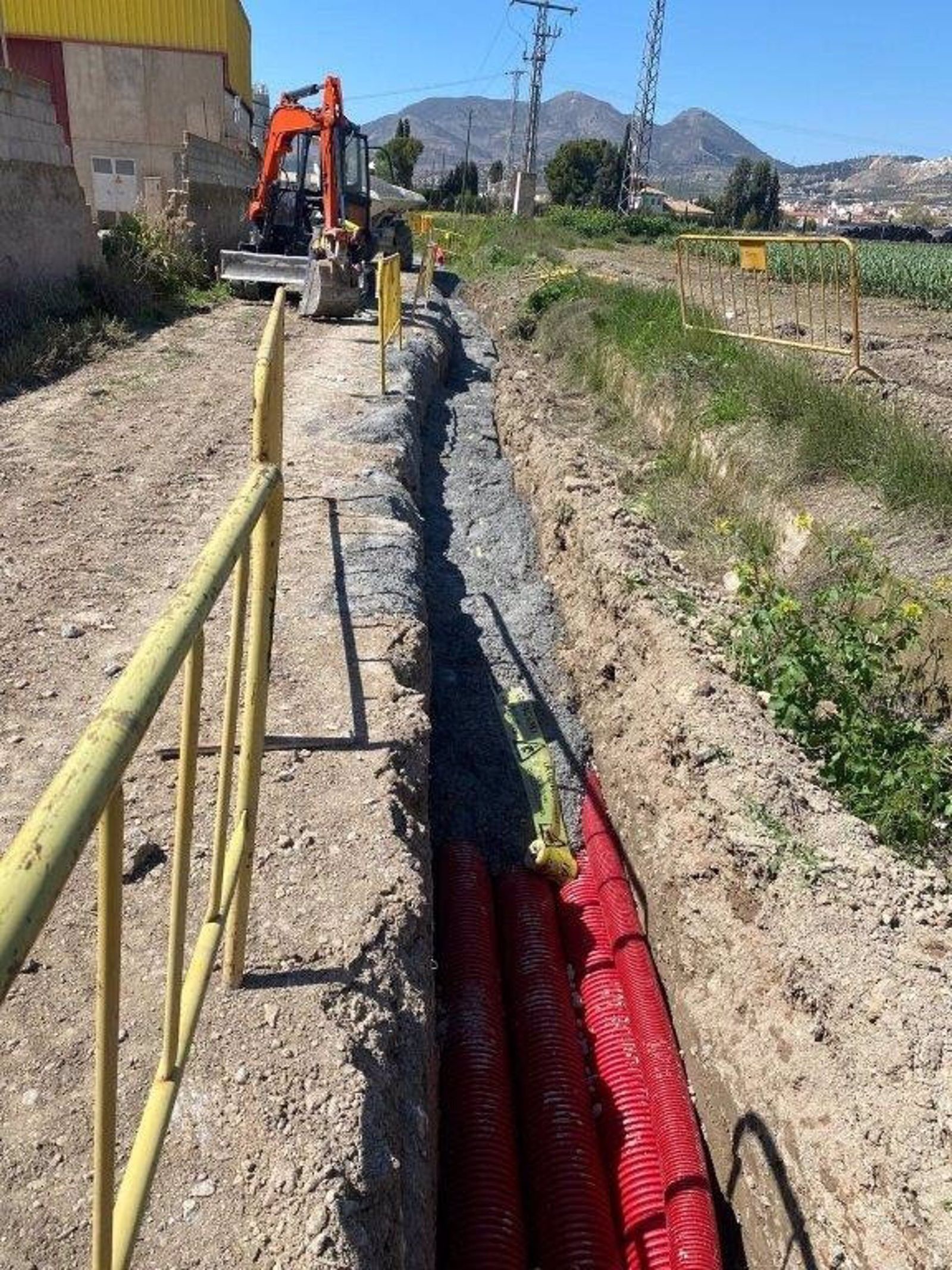 Endesa refuerza sus infraestructuras eléctricas en Atarfe para paliar los efectos de la saturación de redes