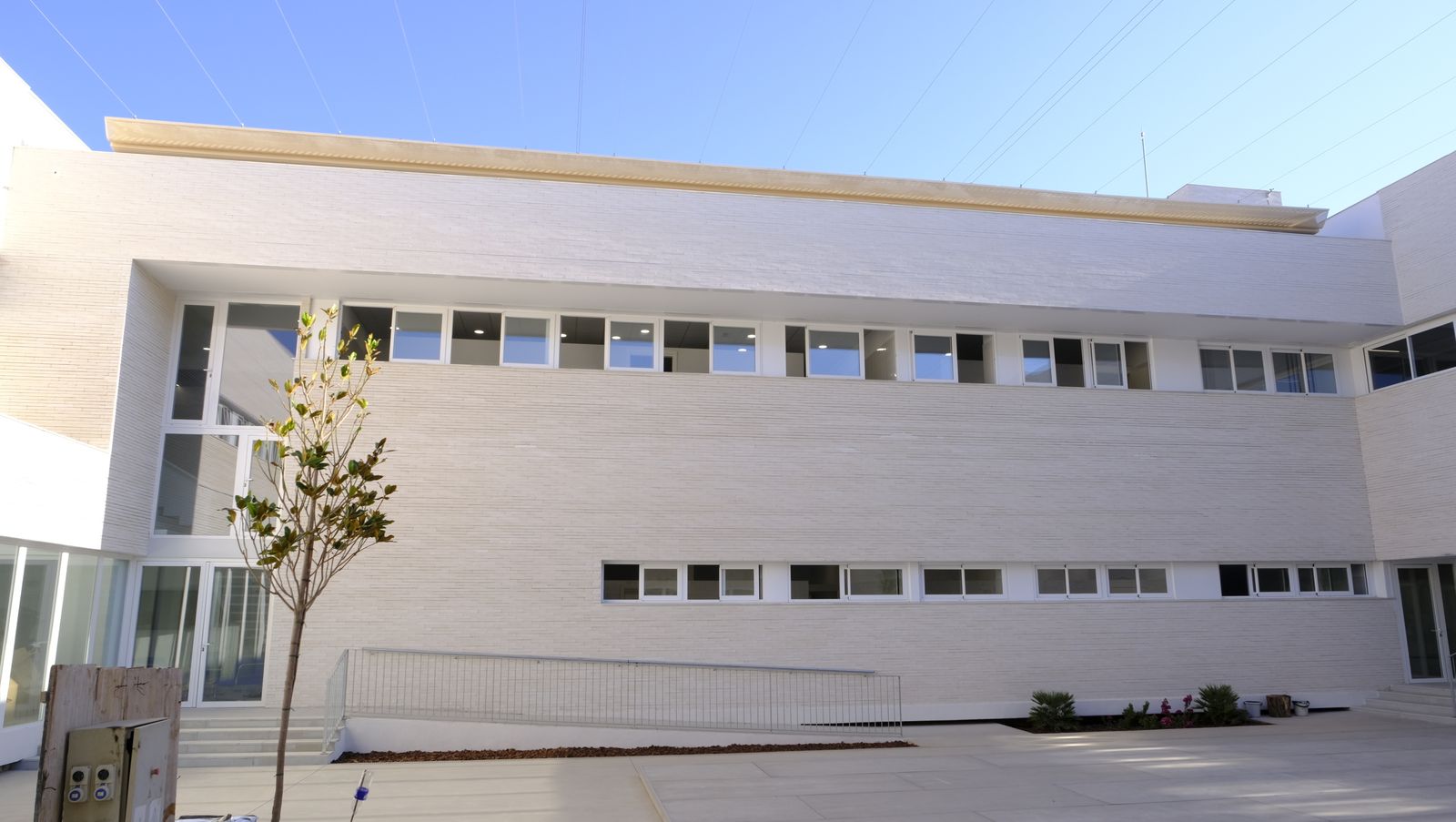 El nuevo Conservatorio Profesional de Danza Kina Jiménez, abre sus puertas