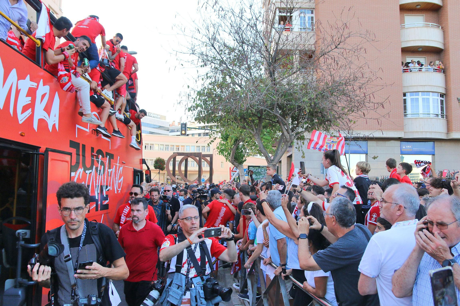 Las imágenes de la rúa de la UD Almería
