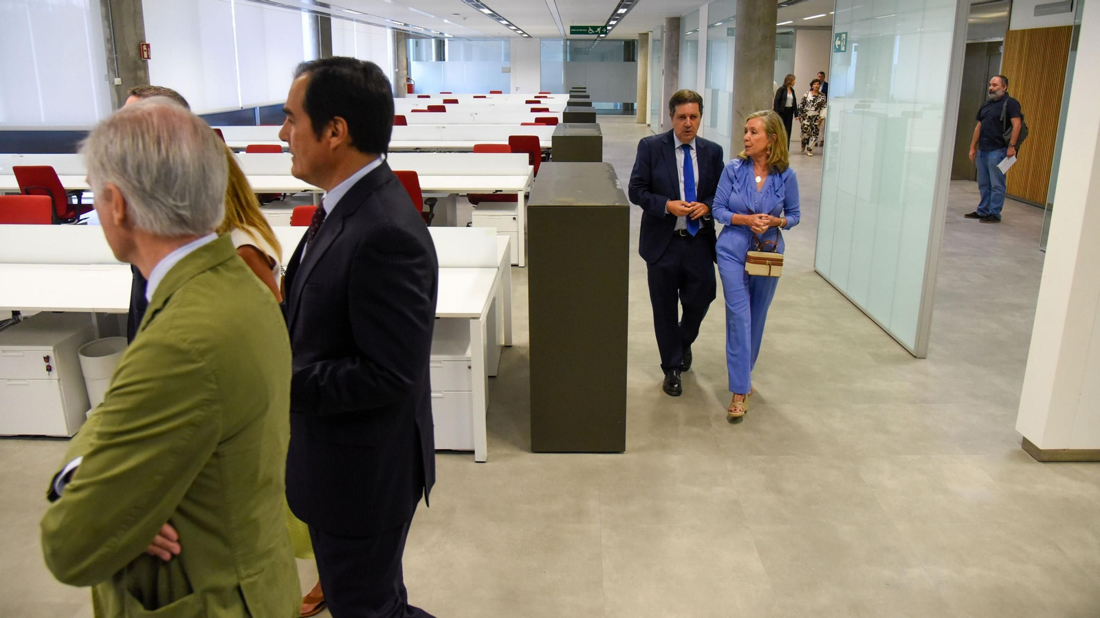 El consejero de Justicia, José Antonio Nieto, durante una reciente visita al edificio B de Palmas Altas.