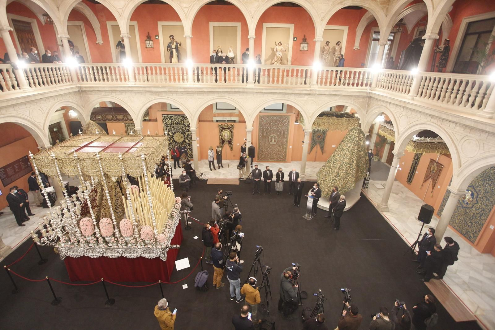 El patio central de la Fundación Cajasol.