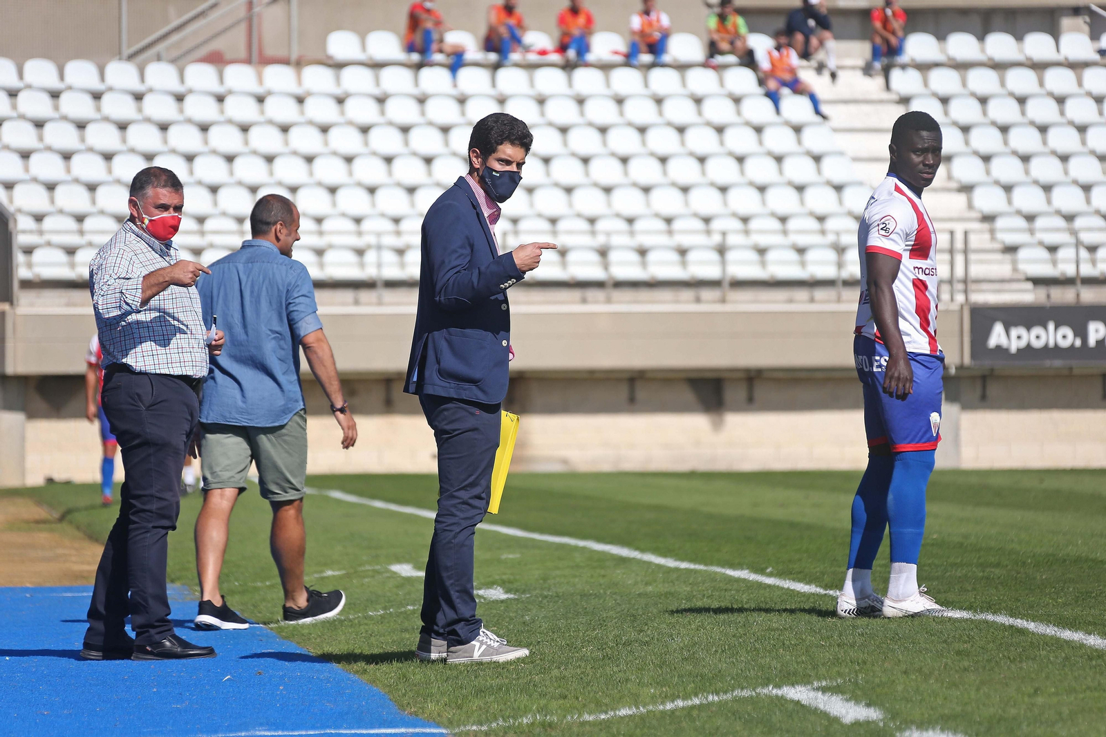 Antonio Fariza (i), junto a Rafael Olivares, el delegado de campo.