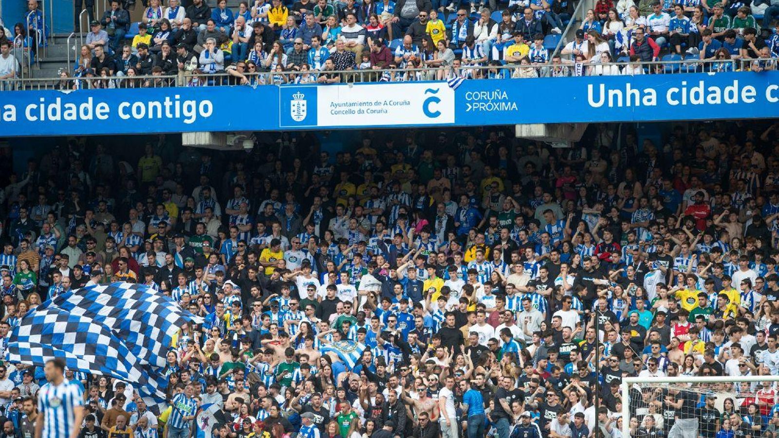 Aficionados del Dépor durante un partido la pasada temporada.
