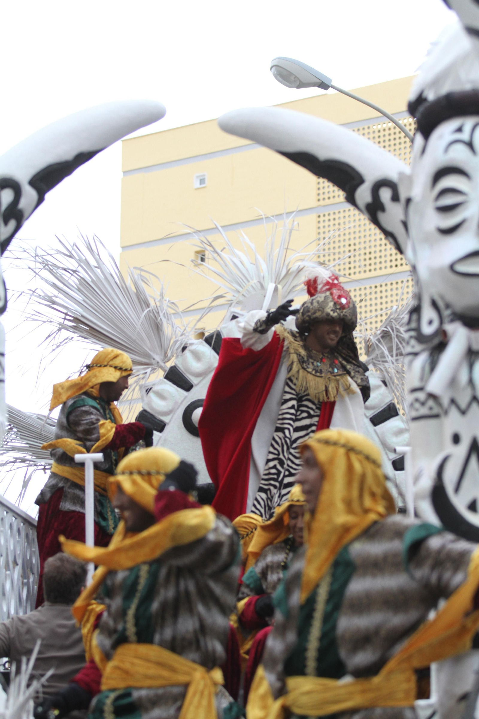 Cabalgata de los Reyes Magos 2018: Melchor, Gaspar y Baltazar adelantan su salida para llenar de ilusión las calles de Huelva
