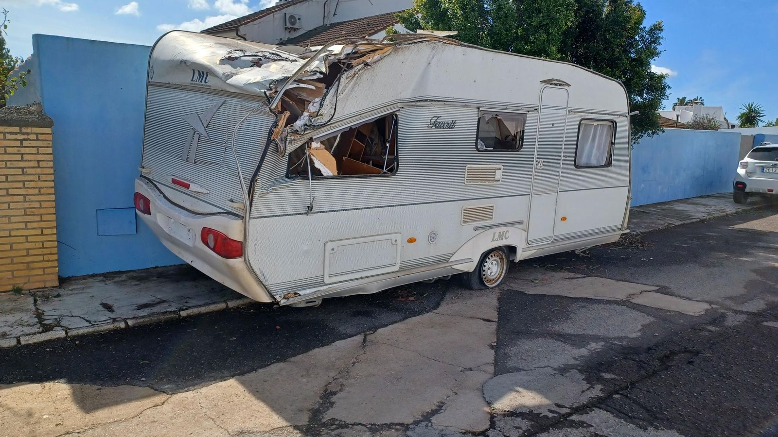 Cifran en una treintena las viviendas afectadas por el tornado en Ayamonte.