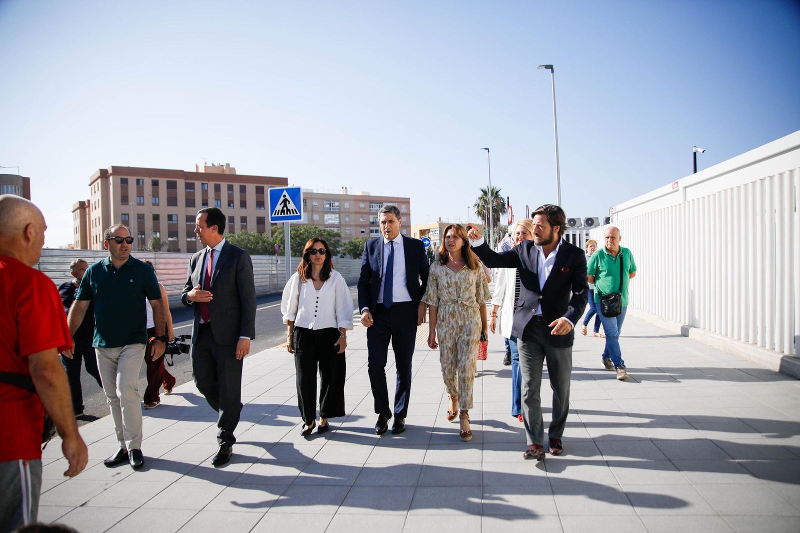 El delegado del Gobierno, Pedro Fernández, visita la estación histórica de Renfe en Almería, en imágenes