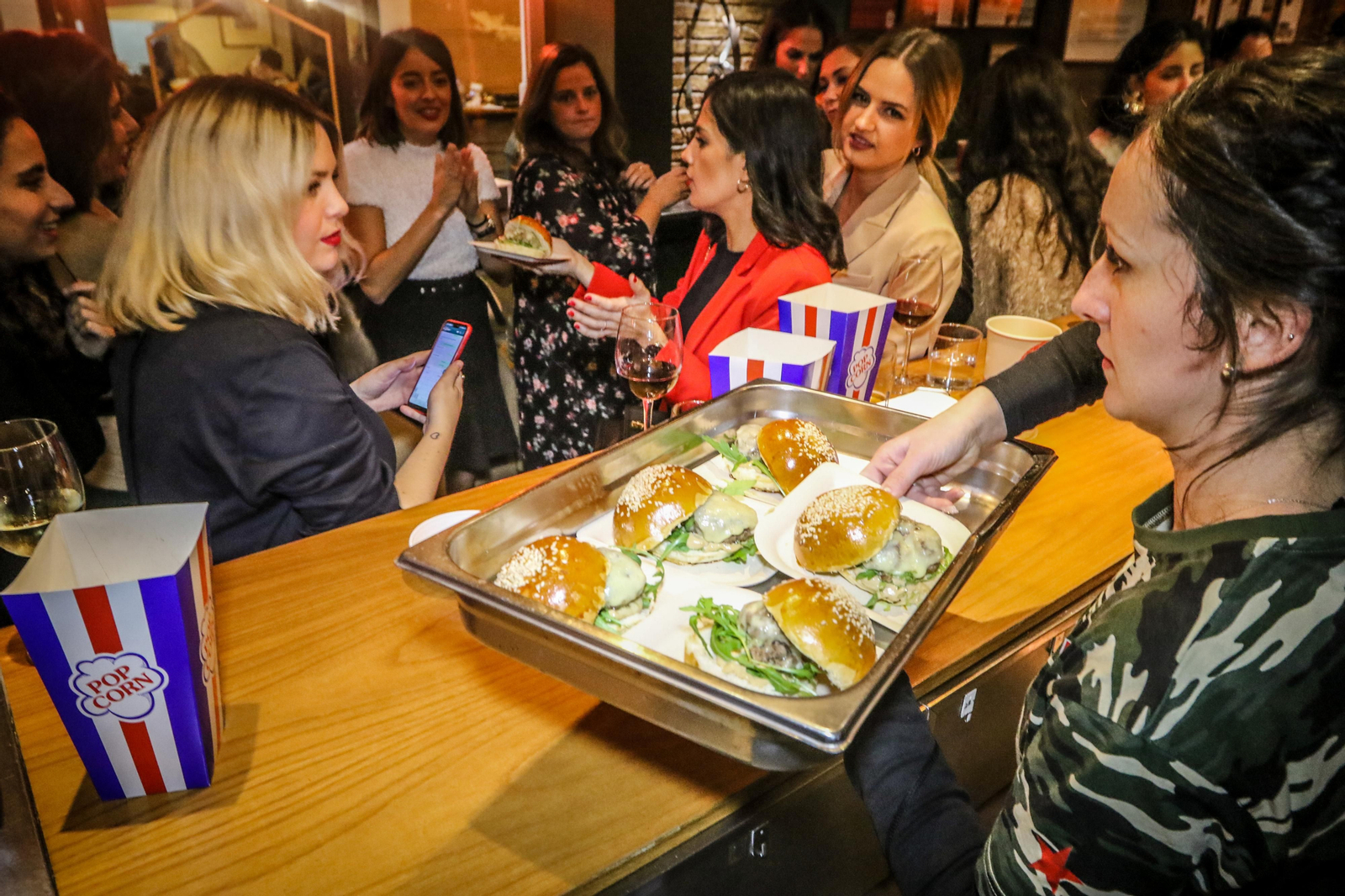 Las fotos de la celebración en el restaurante KGB de los éxitos de 2019