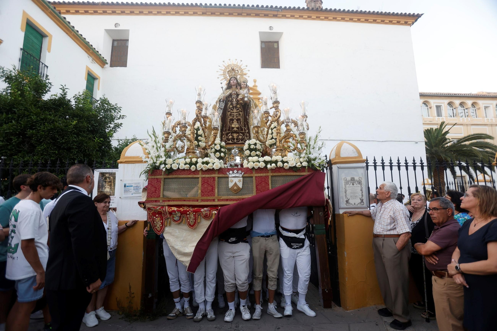 La procesión de la Virgen del Carmen de Puerta Nueva, en imágenes