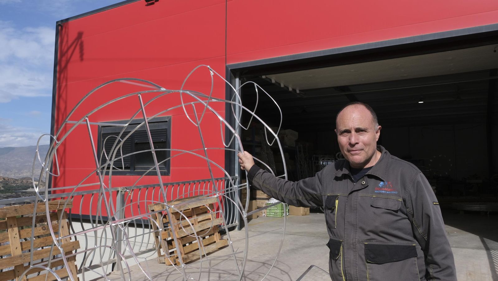 Desde Huécija a todo el mundo, Deconature, alegra la navidad con sus luces, en imágenes
