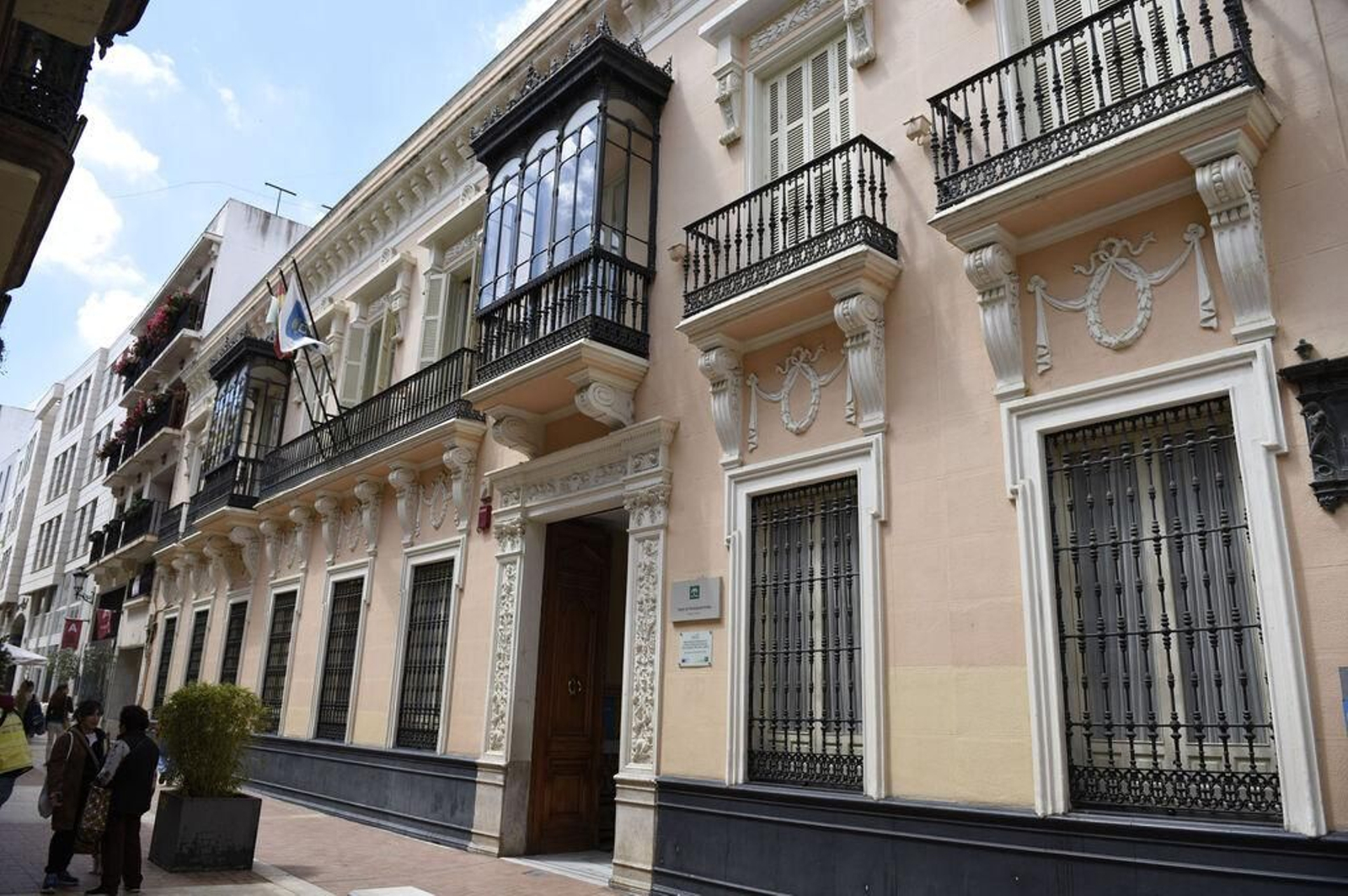 Los tres palacios de Huelva capital