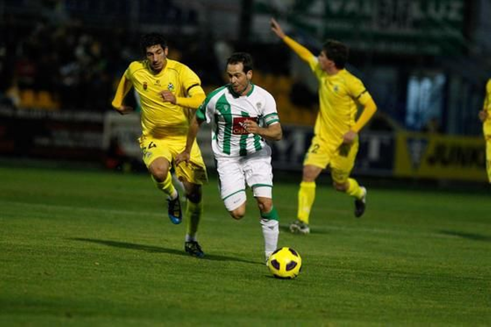 El Córdoba cae en Alcorcón 2-1. / LOF