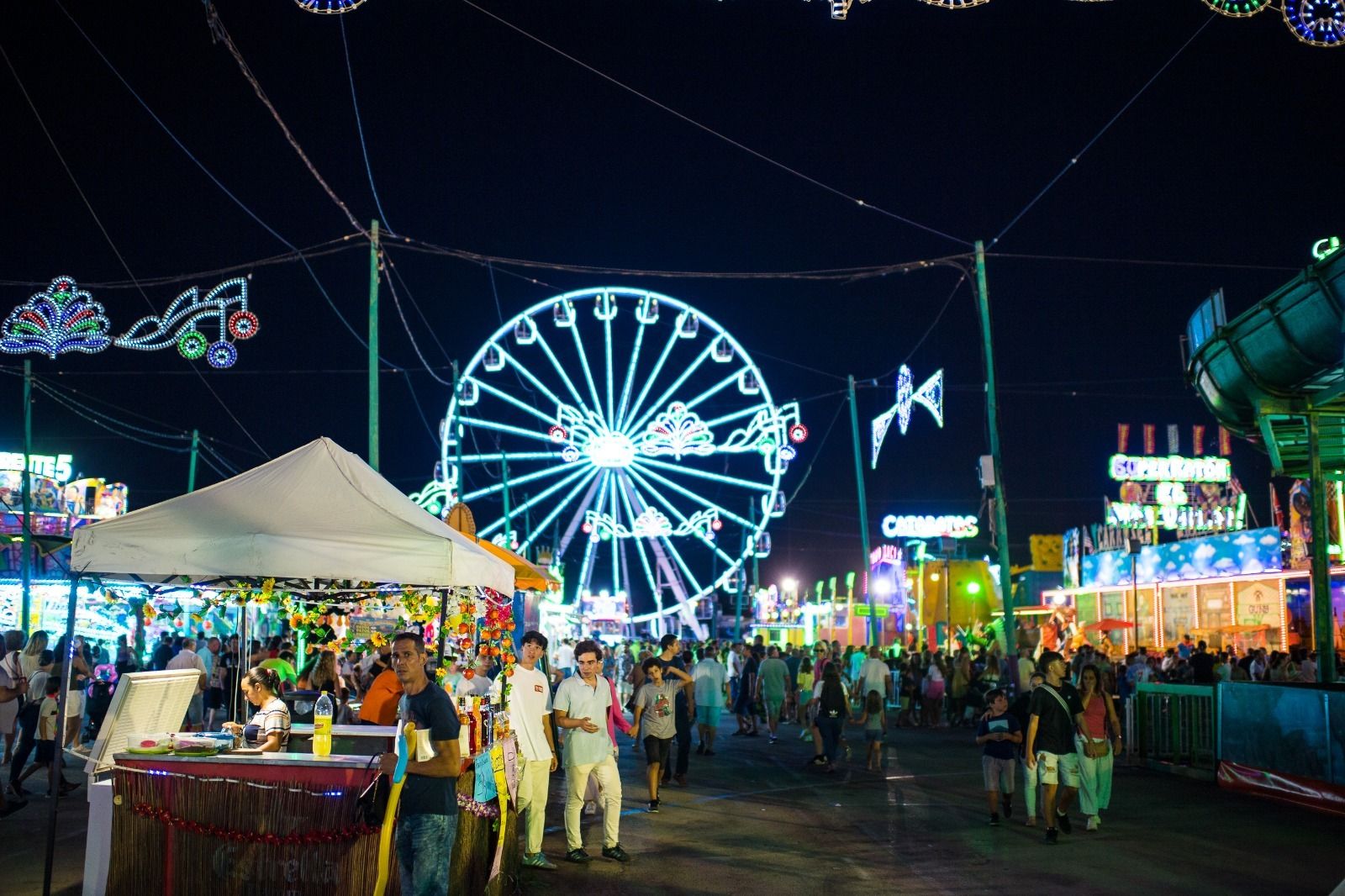 Las noches iluminadas en el Real de la Feria de Málaga (fotos)