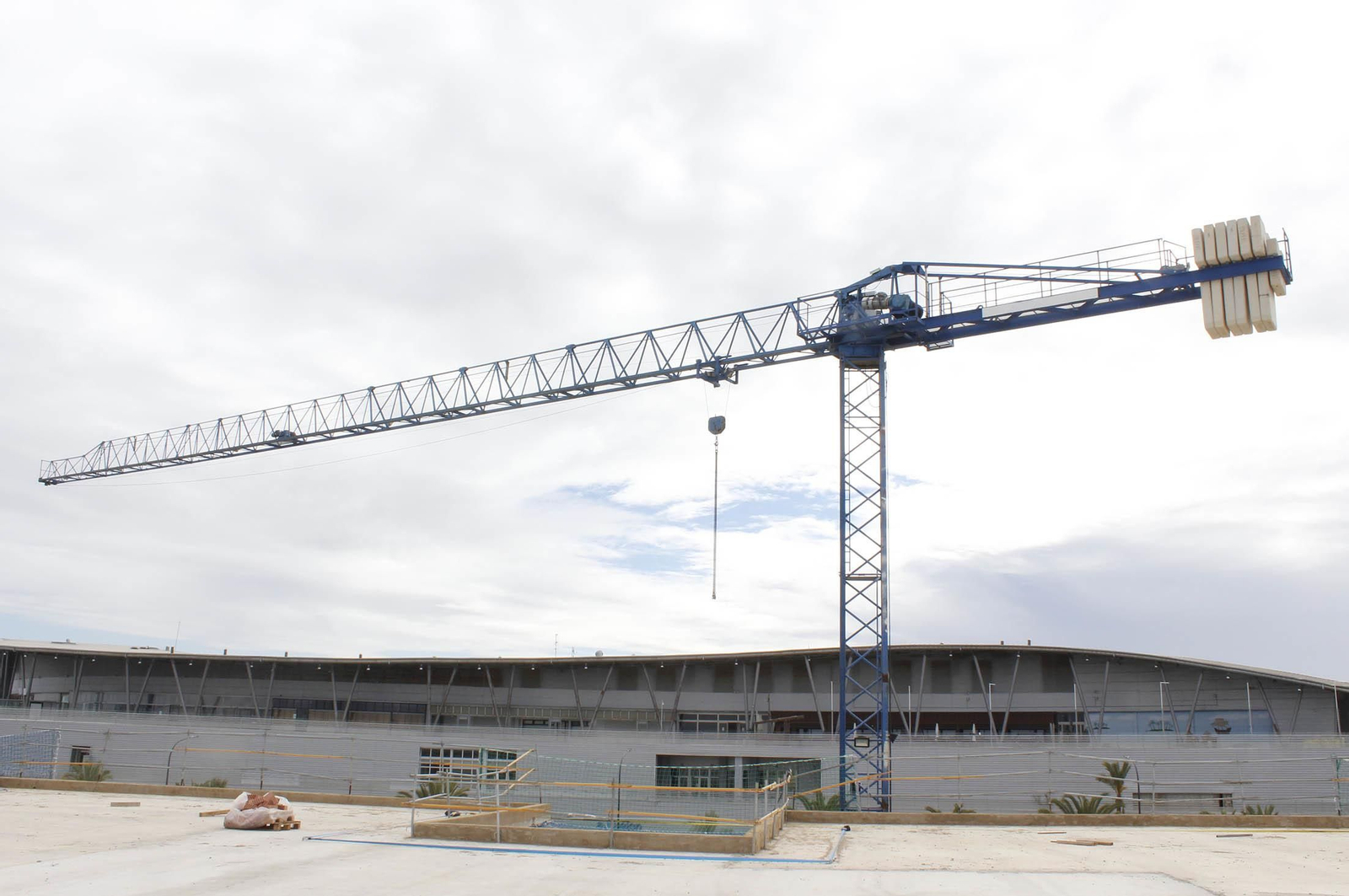 Las obras del edificio de la lonja pesquera, en imágenes