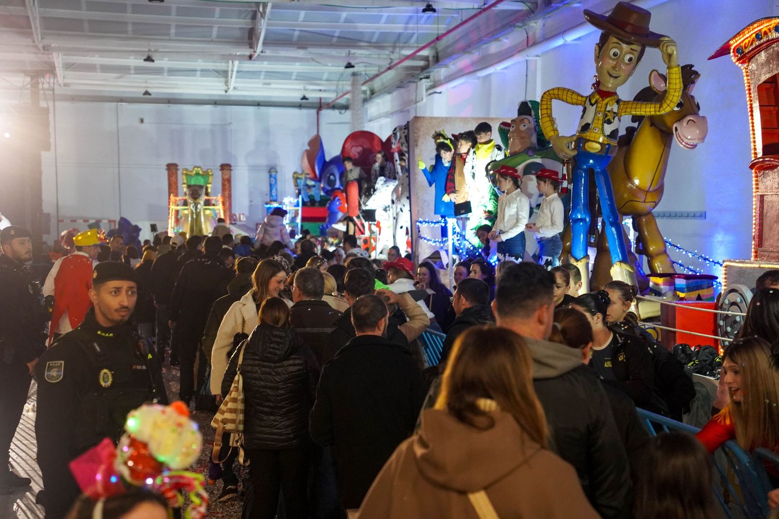 La especial cabalgata de los Reyes Magos en la Nave Ejidomar de El Ejido, en imágenes