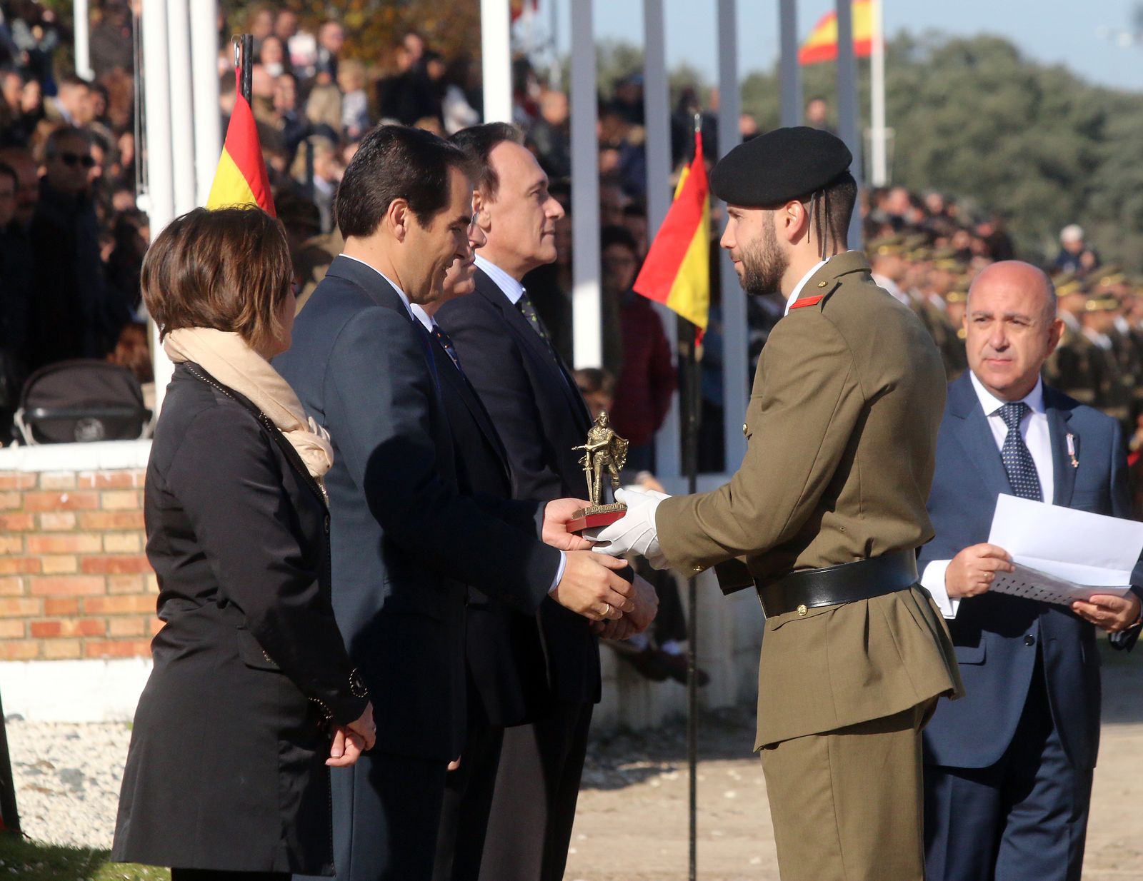 Parada militar en la base de Cerro Muriano por el Día de la Inmaculada